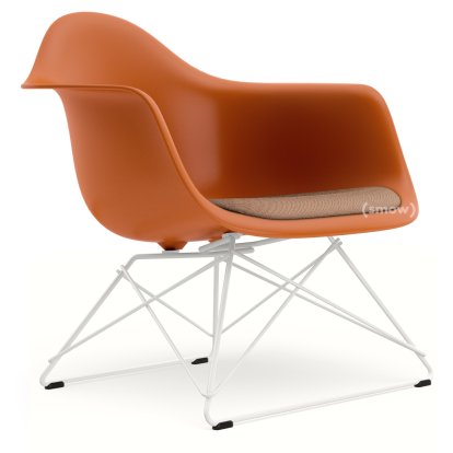 Eames Plastic Armchair LAR, Rostorange, Sitzpolster cognac / elfenbein, Beschichtet weiß