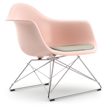 Eames Plastic Armchair LAR, Zartrosé, Sitzpolster warmgrey / elfenbein, Verchromt
