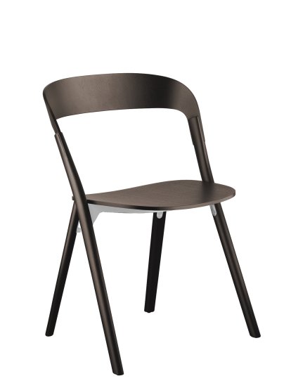 Pila Stuhl, Esche braun lackiert
