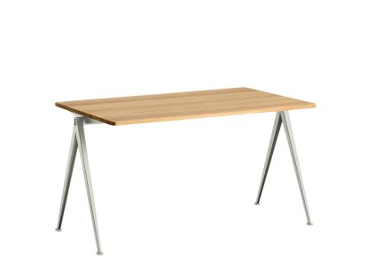 Pyramid Tisch 01